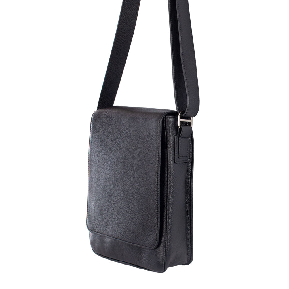 ROBIN | Umhängetasche Schwarz Nappa – Crossbody mit Magnetschloss