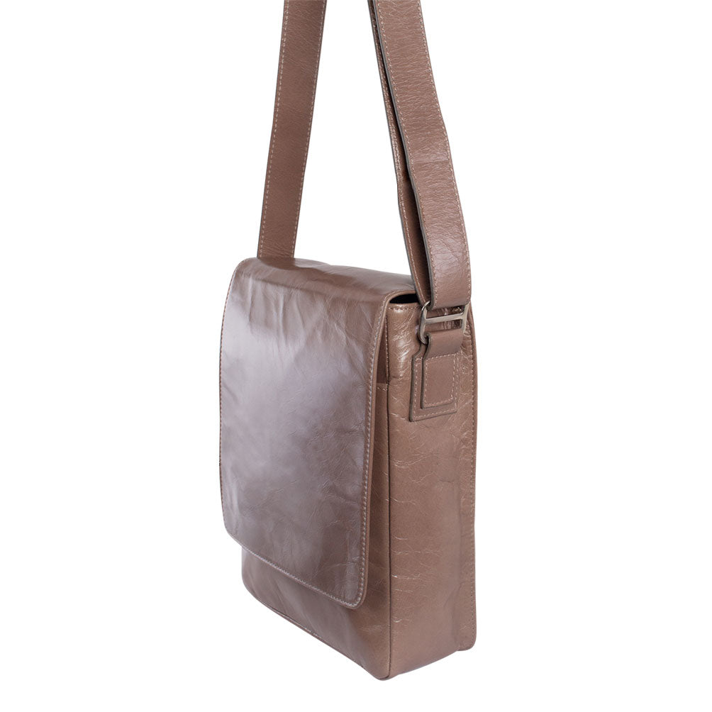 ROBIN | Umhängetasche Taupe Vintage – Crossbody mit Magnetschloss